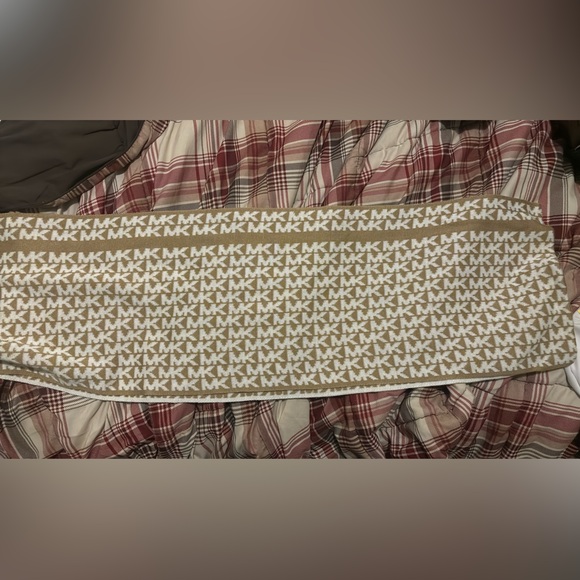 ⭕️ NWT MICHAEL Micheal Kors Infinity Scarf ⭕️ - Picture 5 of 5